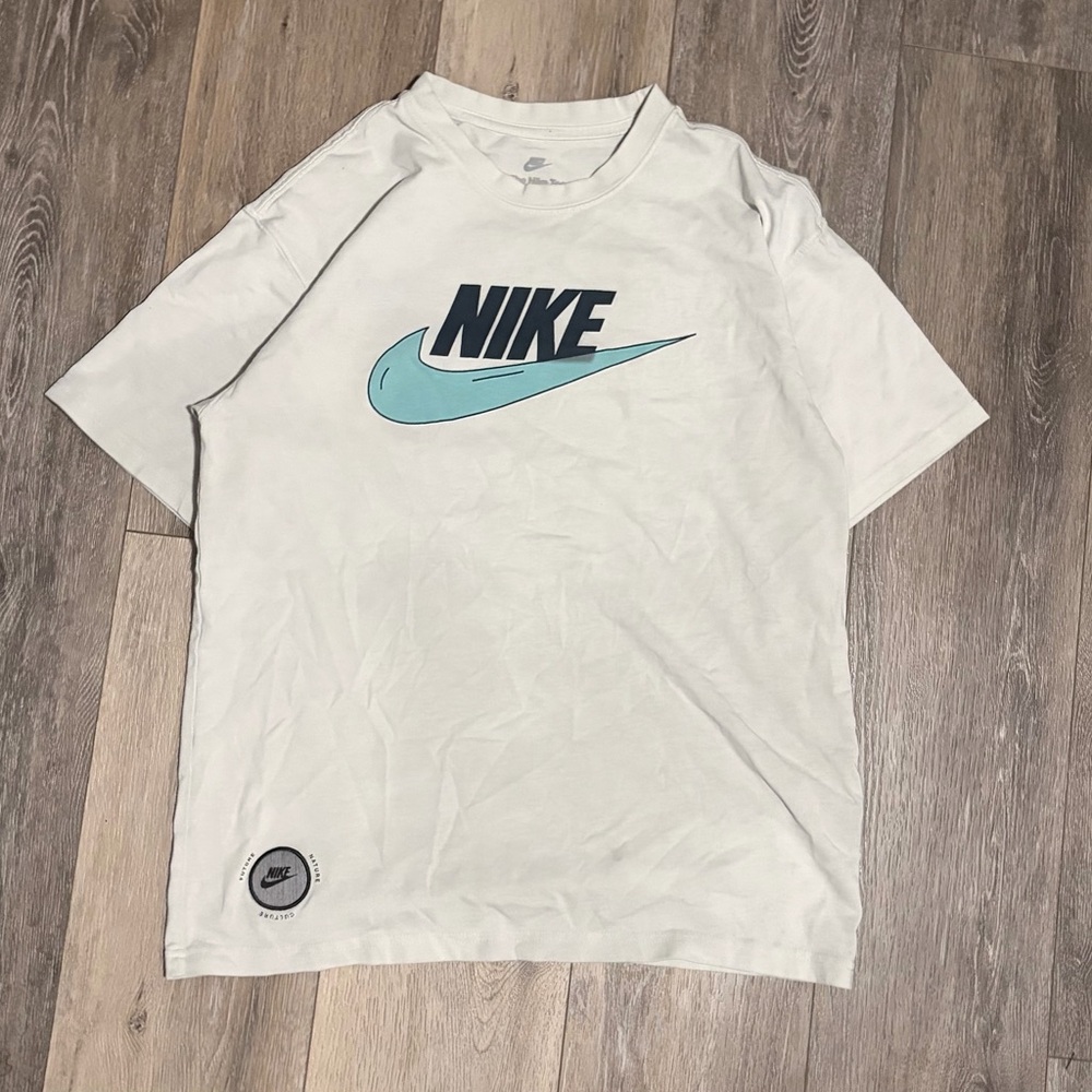 Nike White and Blue Logo T-Shirt